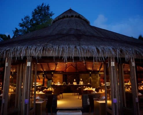 Komandoo Island Resort & Spa Falhu Restaurant Innen